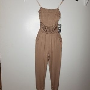 Halter top JUMPSUIT